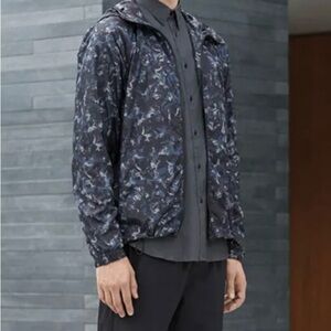 Men's Theory Black and Blue Patterned Windbreaker Jacket